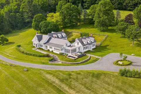 3147 Mount Hunger Rd, Barnard, VT 05031