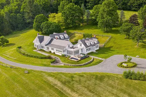 3147 Mount Hunger Rd, Barnard, VT 05031