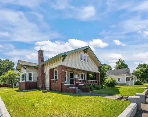 77 Highland St, Laconia, NH 03246