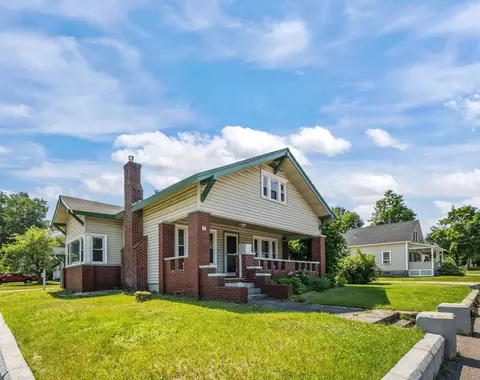 77 Highland St, Laconia, NH 03246