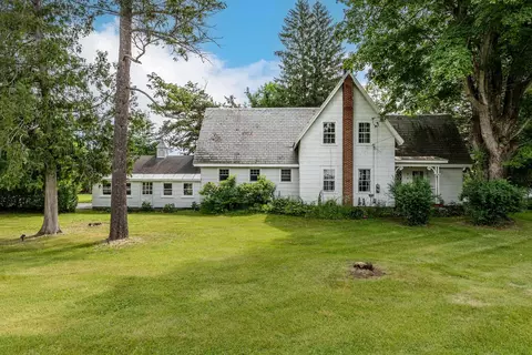 96 Twitchell Hill Rd, Shaftsbury, VT 05262