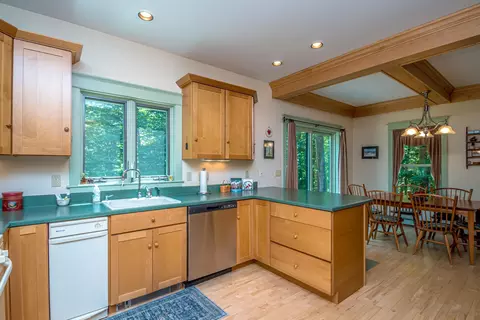 Kitchen - 7 Cameron Dr, Jackson, NH 03846 photo 1 of 6