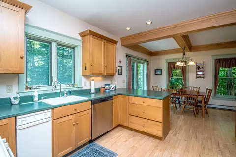 Kitchen - 7 Cameron Dr, Jackson, NH 03846 photo 4 of 6