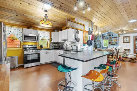 Kitchen - 9 Red Oak Rd, Barnstead, NH 03218 photo 1 of 5