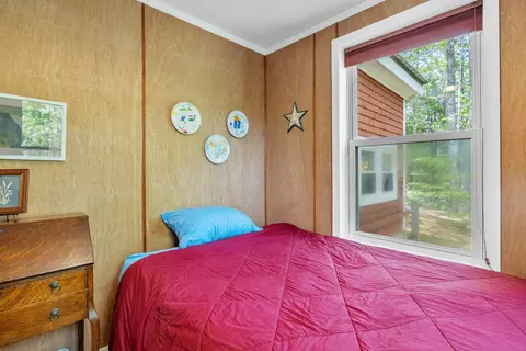 Bedroom - 9 Red Oak Rd, Barnstead, NH 03218 photo 5 of 6
