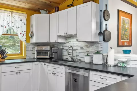 Kitchen - 9 Red Oak Rd, Barnstead, NH 03218 photo 5 of 5