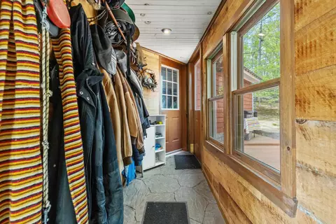 Entry Way - 9 Red Oak Rd, Barnstead, NH 03218 photo 1 of 2
