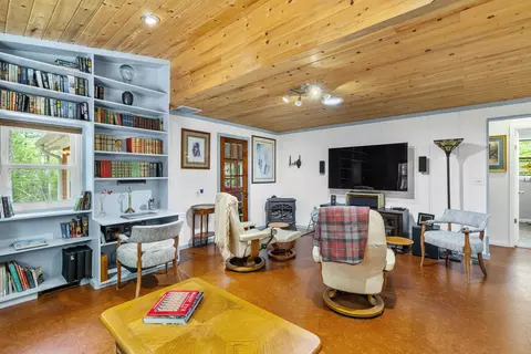 Living - 9 Red Oak Rd, Barnstead, NH 03218 photo 6 of 6