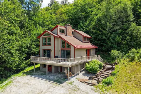 31 Plumley Rdg, Ludlow, VT 05149