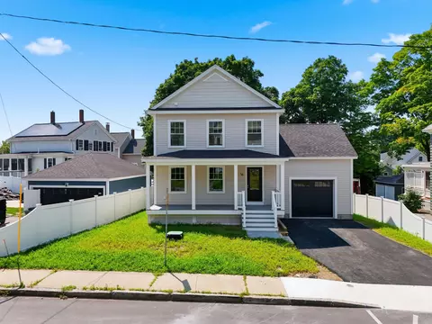 16 Manchester St, Nashua, NH 03064