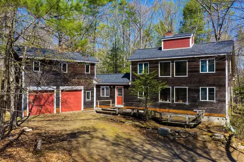 18 Devon Dr, Danville, NH 03819