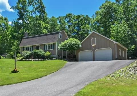 44 Berkley St, Merrimack, NH 03054