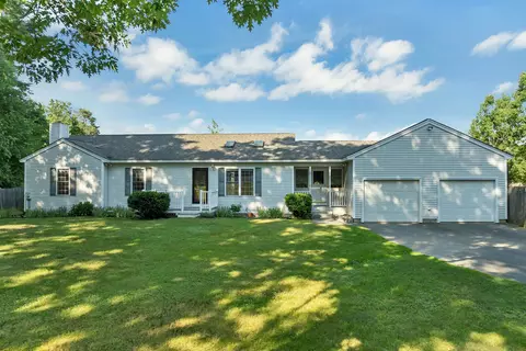 84 Fremont Rd, Raymond, NH 03077