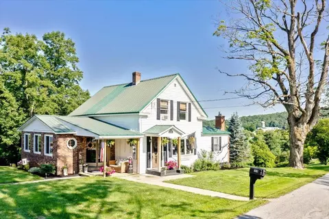 Exterior - 154 Bridge St, Fairfield, VT 05448 photo 1 of 8