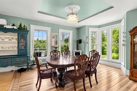 Dining - 1080 N Barnstead Rd, Barnstead, NH 03225 photo 1 of 4