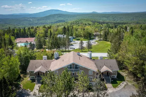 31 Farm Rd #D2, Peru, VT 05152