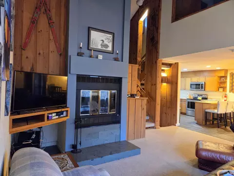 Living - 36 Easterly Rd #2, Lincoln, NH 03251 photo 1 of 4