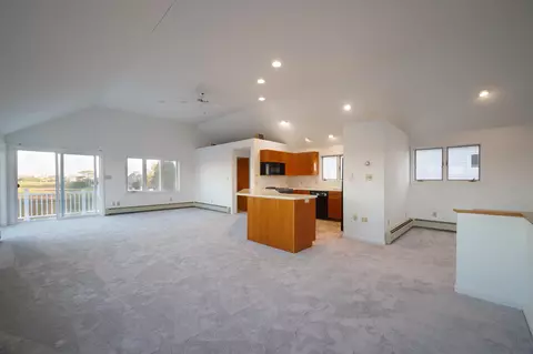 16 Bruce St, Hampton, NH 03842 photo 8