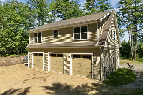 41 Beaver Pond Rd, Moultonborough, NH 03254