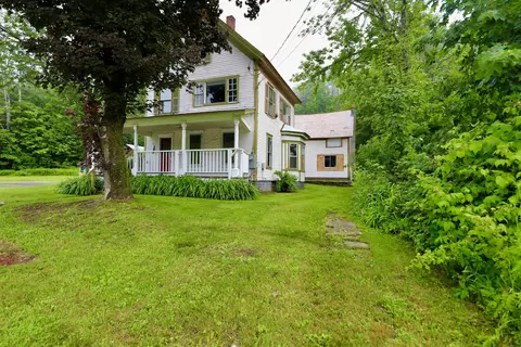 3668 Vt Route 103 N, Chester, VT 05143