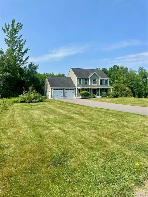 266 Kent Farm Rd, Hampstead, NH 03841
