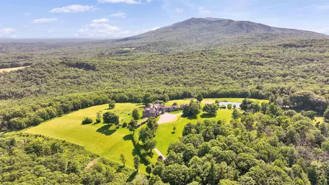 4 Windmill Hill Rd, Dublin, NH 03444