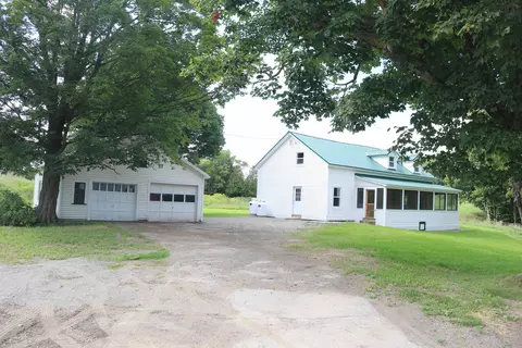 1891 Hanna Rd, Highgate, VT 05459
