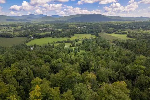 3393 Creek Road Rd, Clarendon, VT 05759