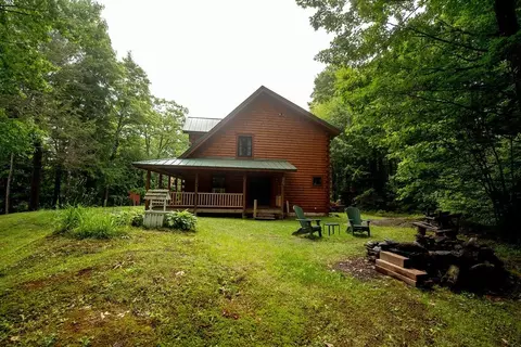 Exterior - 482 E Dover Rd, Wardsboro, VT 05355 photo 5 of 10