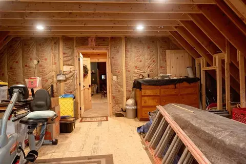 Entry Way - 482 E Dover Rd, Wardsboro, VT 05355 photo 6 of 6