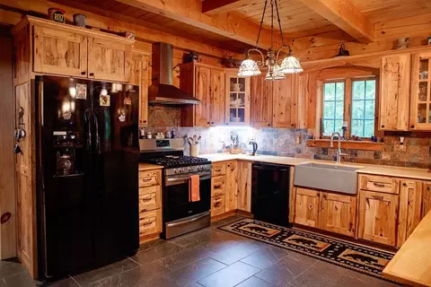 Kitchen - 482 E Dover Rd, Wardsboro, VT 05355 photo 1 of 2