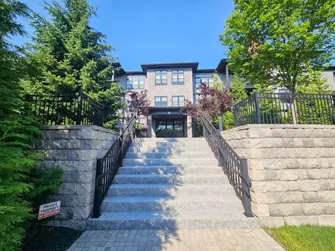 2075 Lafayette Rd #24, Portsmouth, NH 03801