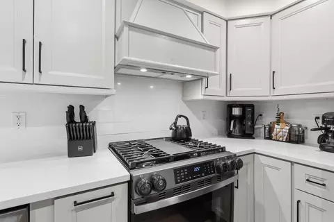 Kitchen - 49 Wallace Dr, Dover, NH 03820 photo 6 of 8