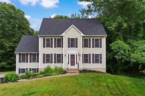 49 Wallace Dr, Dover, NH 03820
