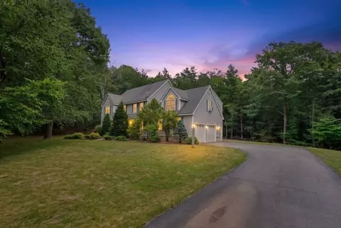88 Crawford Rd, Chester, NH 03036