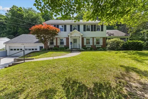 11 Prospect St, Saint Albans, VT 05478