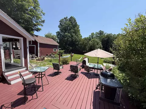 Exterior - 53 Commonwealth Ave, Hyde Park, VT 05655 photo 9 of 10
