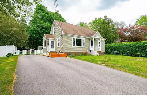 6 Howe St, Rochester, NH 03867