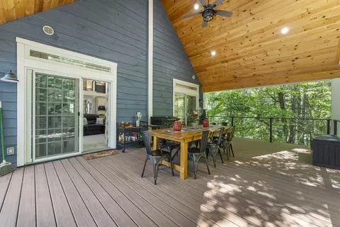 Exterior - 36 Beaver St, Winhall, VT 05340 photo 7 of 10