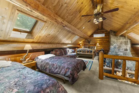 Bedroom - 36 Beaver St, Winhall, VT 05340 photo 5 of 7