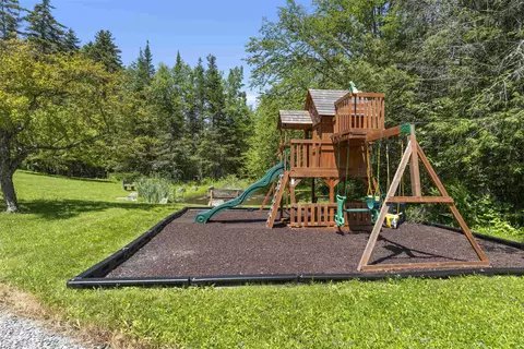 Exterior - 36 Beaver St, Winhall, VT 05340 photo 5 of 10