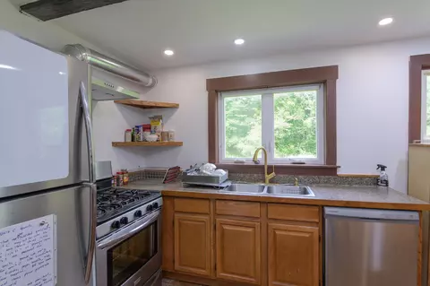 Kitchen - 85 Route 100, Dover, VT 05356 photo 1 of 6