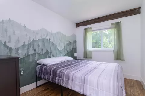 Bedroom - 85 Route 100, Dover, VT 05356 photo 5 of 11