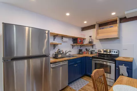 Kitchen - 85 Route 100, Dover, VT 05356 photo 4 of 6