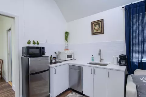Kitchen - 85 Route 100, Dover, VT 05356 photo 6 of 6