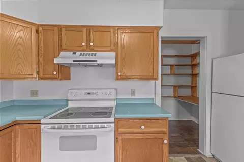 Kitchen - 63 River Rd, Underhill, VT 05489 photo 6 of 6