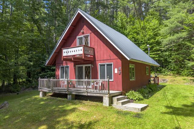 180 Debbie Higgins Ln, Wardsboro, VT 05355