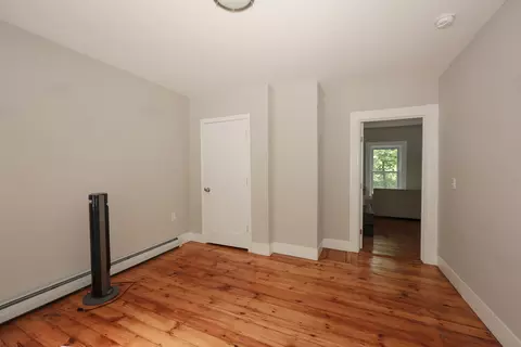 Bedroom - 449 W River Rd, Hooksett, NH 03106 photo 3 of 8