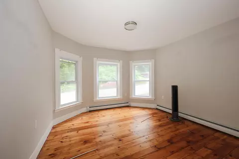 Living - 449 W River Rd, Hooksett, NH 03106 photo 1 of 1