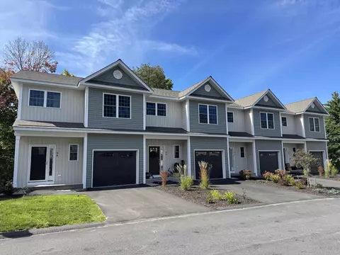 5 Dearborn Cir # A, Goffstown, NH 03045